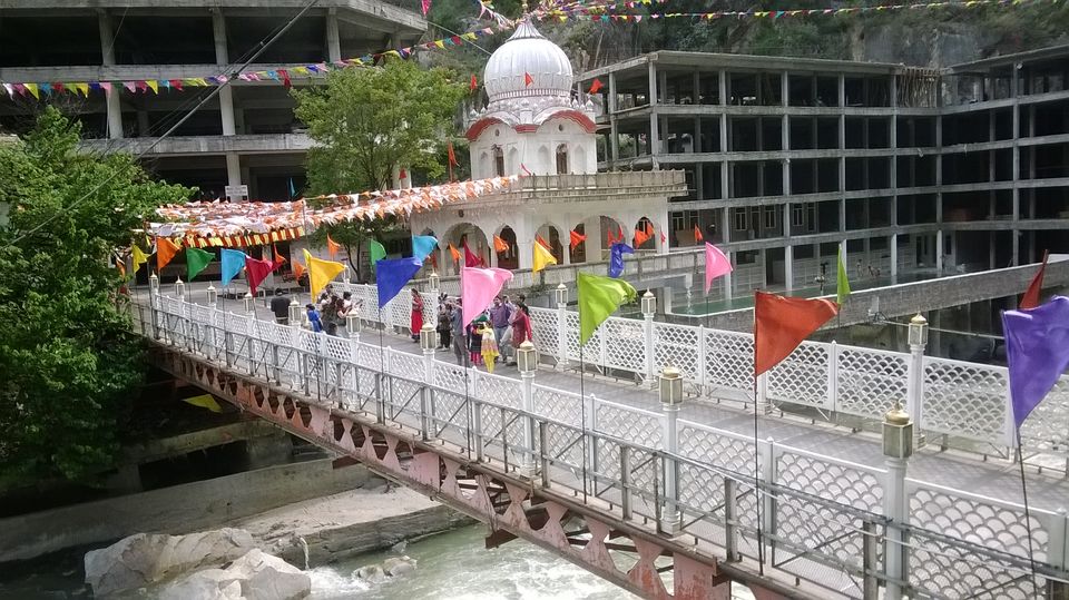Photo of "Manikaran Sahib Gurudwara : A Heaven in the Himalayas" 1/13 by Yash Saxena