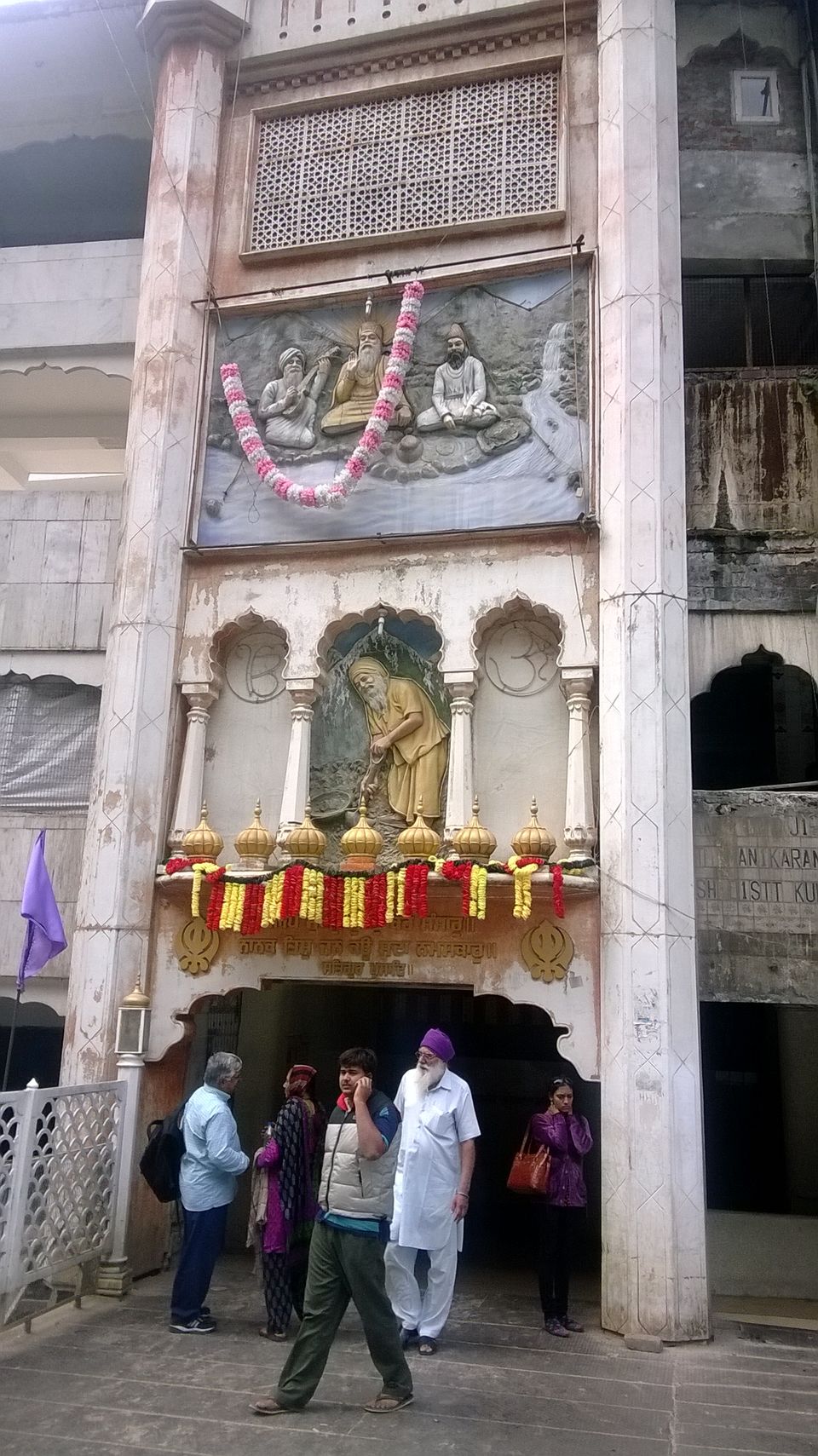 Photo of "Manikaran Sahib Gurudwara : A Heaven in the Himalayas" 2/13 by Yash Saxena
