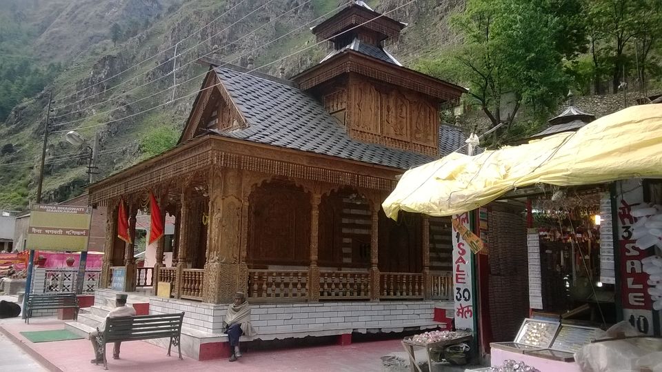 Photo of "Manikaran Sahib Gurudwara : A Heaven in the Himalayas" 7/13 by Yash Saxena