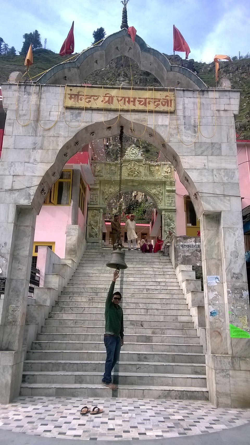 Photo of "Manikaran Sahib Gurudwara : A Heaven in the Himalayas" 9/13 by Yash Saxena