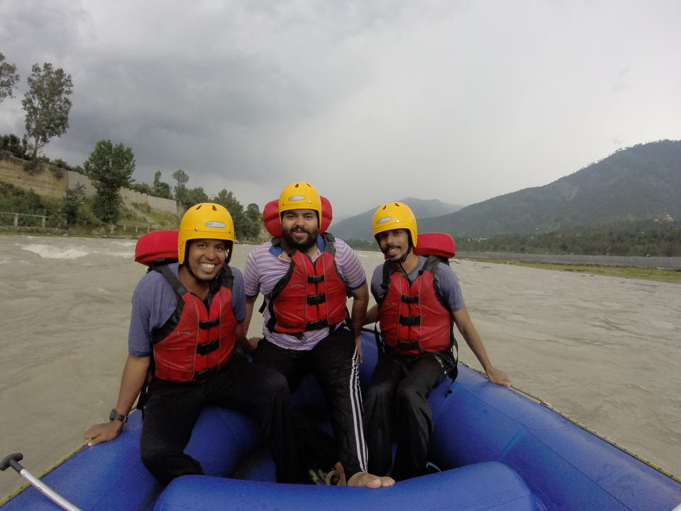 Photo of River Rafting : Rishikesh or Kullu by Yash Saxena