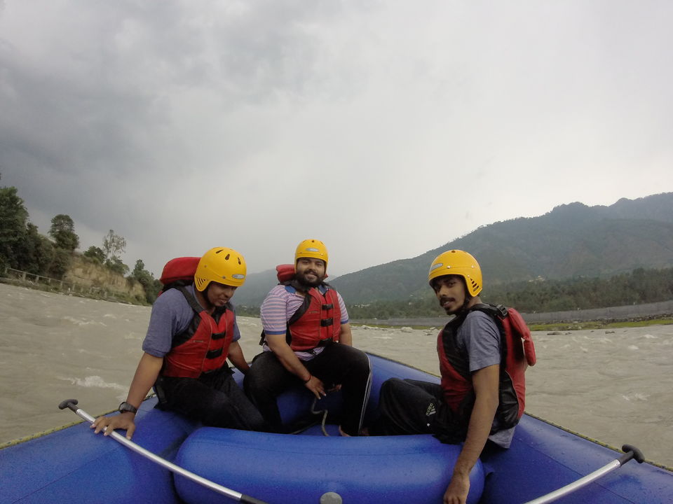 Photo of River Rafting : Rishikesh or Kullu by Yash Saxena