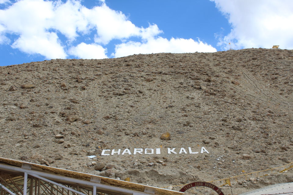 Photo of 1 Destination, 2 Bulls, 3 Freaky Travelers, 5 States, 13 Days, 3300 Kilometres: How we got Leh'd 20/26 by Yash Saxena