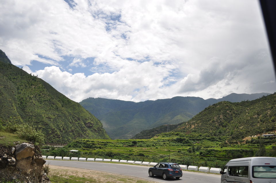 Photo of Bhutan by Travsian