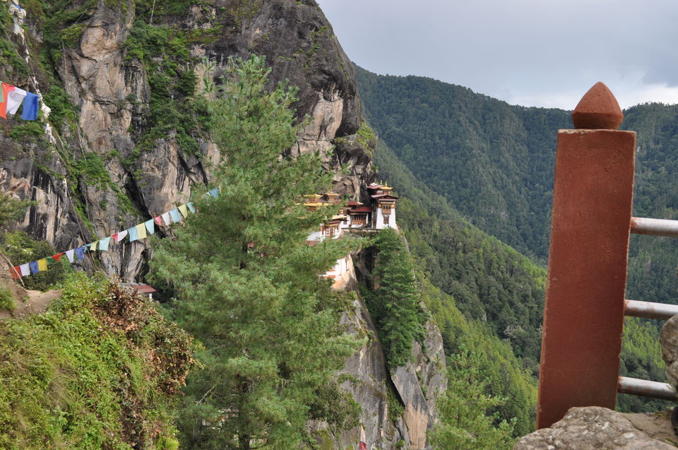 Photo of Paro, Bhutan by Travsian