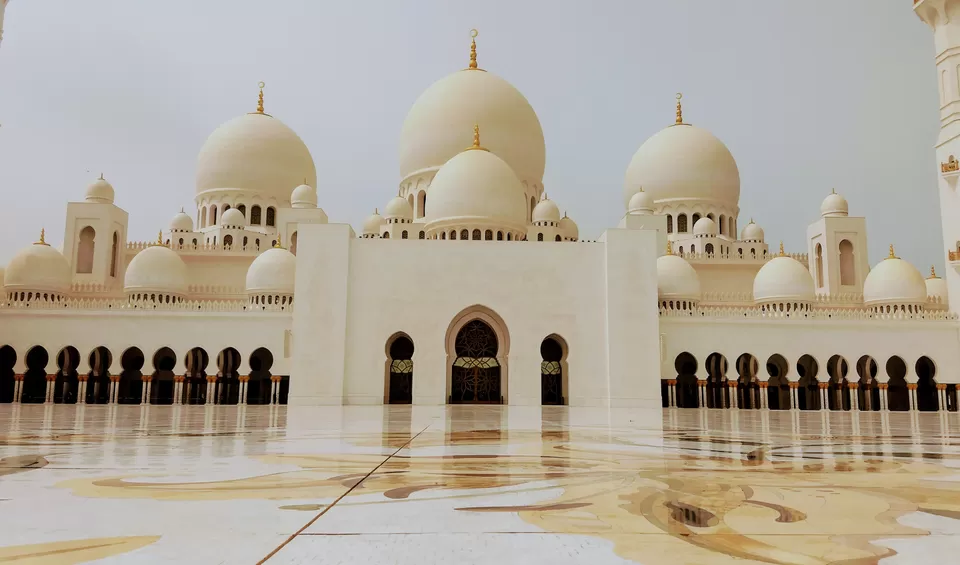 Photo of Sheikh Zayed Grand Mosque Center - Abu Dhabi - United Arab Emirates by Vaishnavi Rathi