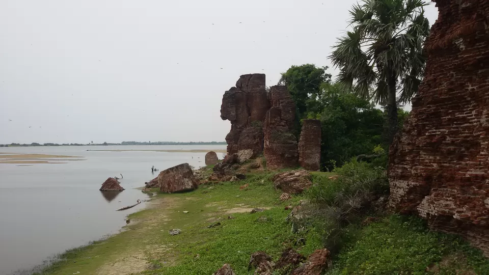 Photo of Alamparai Fort, Edaikazhinadu, Tamil Nadu, India by Oscar Lawrence