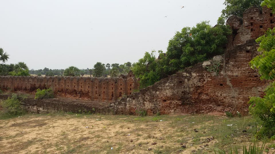 Photo of Fancy shooting and getting shot in the backdrop of a dilapidated fort and blue, tranquil backwaters? by Oscar Lawrence