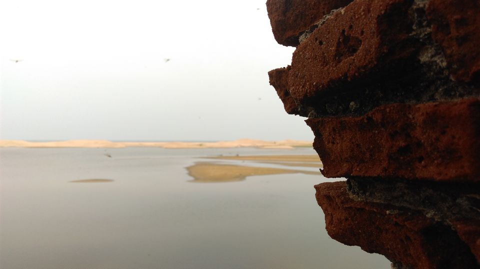 Photo of Alamparai Fort, Edaikazhinadu, Tamil Nadu, India by Oscar Lawrence