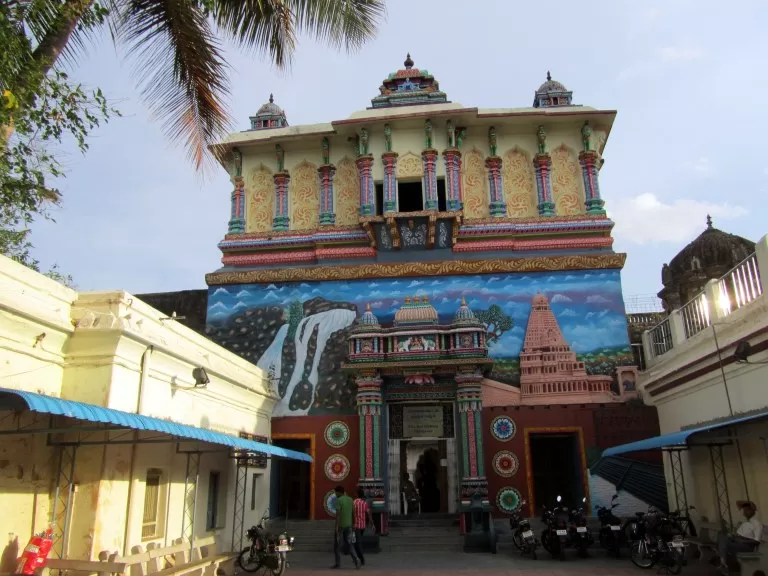 Photo of Thanjavur Art Gallery, Diwan Bhadur Road, Gandhi Park, Coimbatore, Tamil Nadu, India by Rashmi Gopal Rao