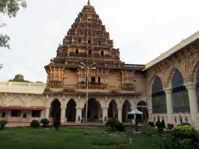 Photo of Thanjavur Art Gallery, Diwan Bhadur Road, Gandhi Park, Coimbatore, Tamil Nadu, India by Rashmi Gopal Rao