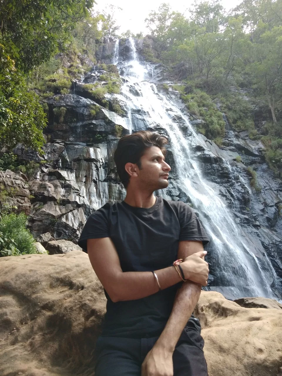 Photo of Bee Fall, Pachmarhi, Madhya Pradesh, India by vivek
