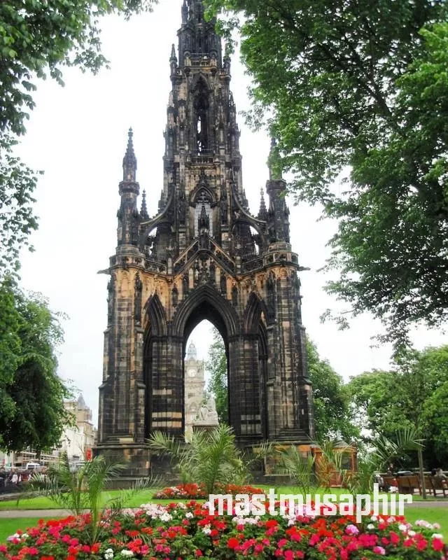 Photo of Scott Monument, Edinburgh, United Kingdom by Naresh Shah