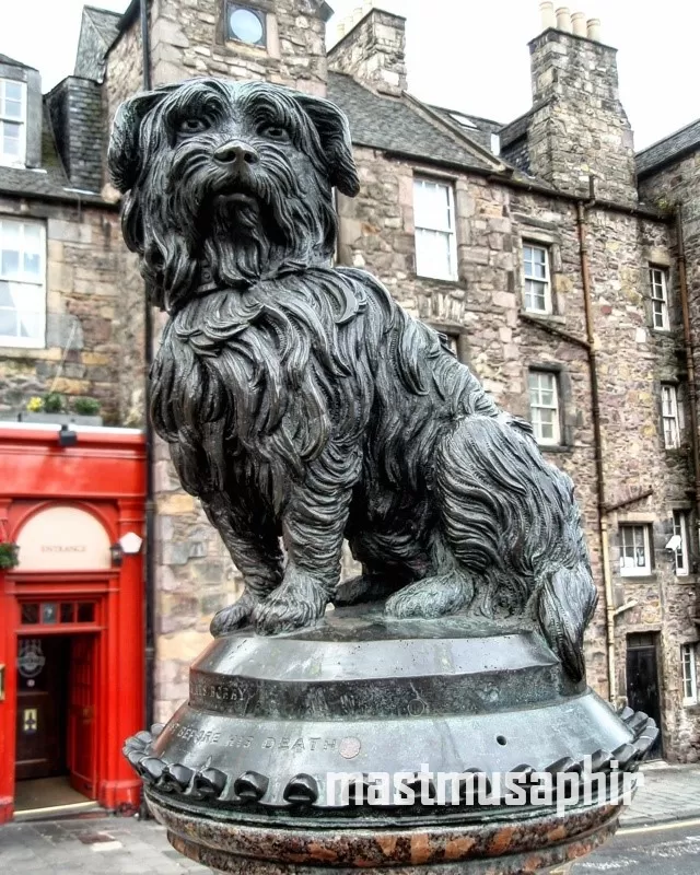 Photo of Greyfriars Kirkyard, Candlemaker Row, Edinburgh, United Kingdom by Naresh Shah
