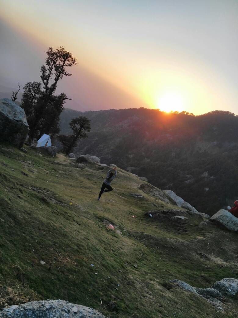 Photo of Triund Trek Trail, Trail to Triund Hill, Dharamshala, Himachal Pradesh, India by Dipti Goyal