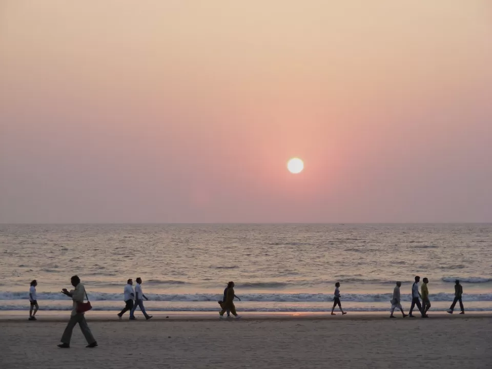 Photo of Juhu Beach, Mumbai, Maharashtra, India by Dipti Goyal