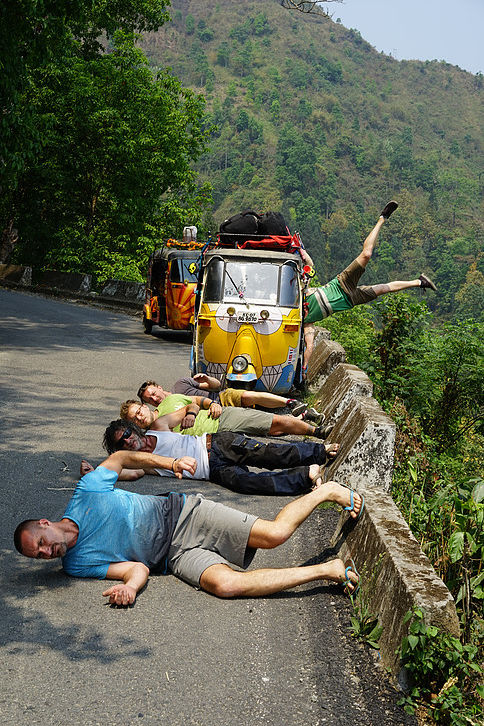 Photo of 1 Auto. 3 Friends. 2700 km. All to benefit 50 children. 4/4 by Kohinoor Khiladis