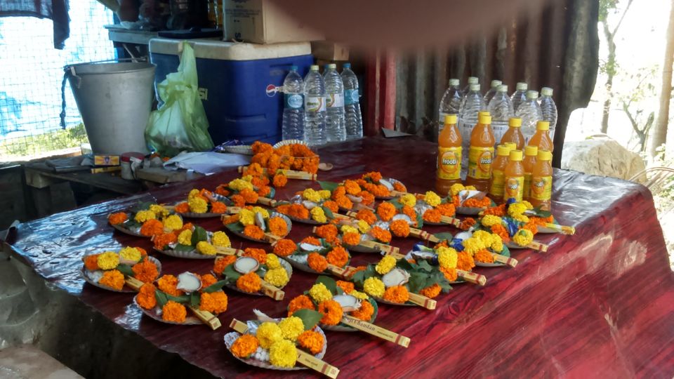 Photo of Umananda Temple: Peacock Island 4/7 by Kushendra Tiwary