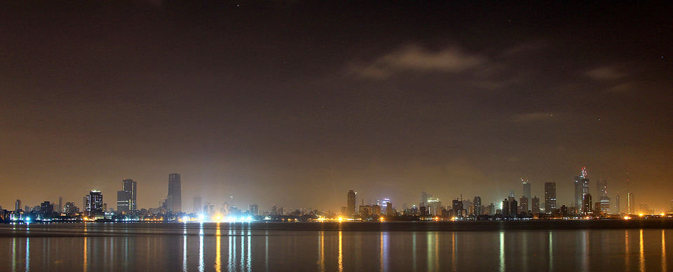Photo of If only you didn't sleep in the city of dreams! 2/4 by Zafar Anis