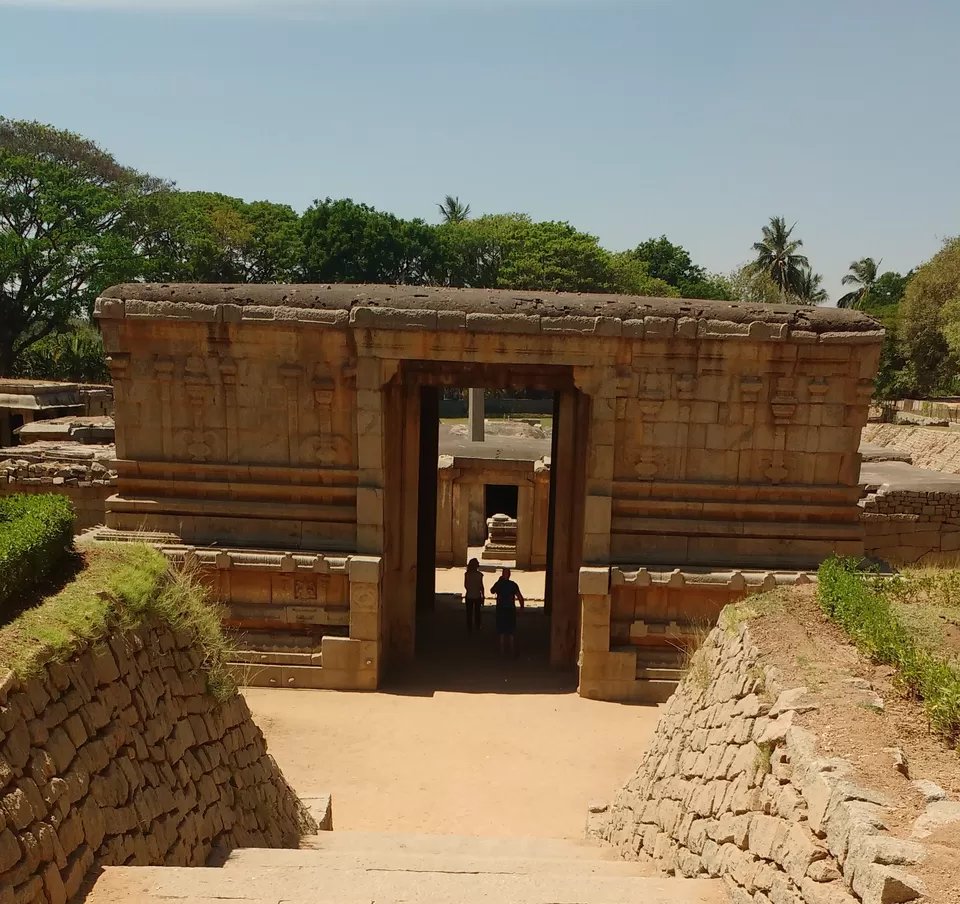 Photo of Badavilinga Temple, Hampi, Karnataka, India by Nishtha Kumar