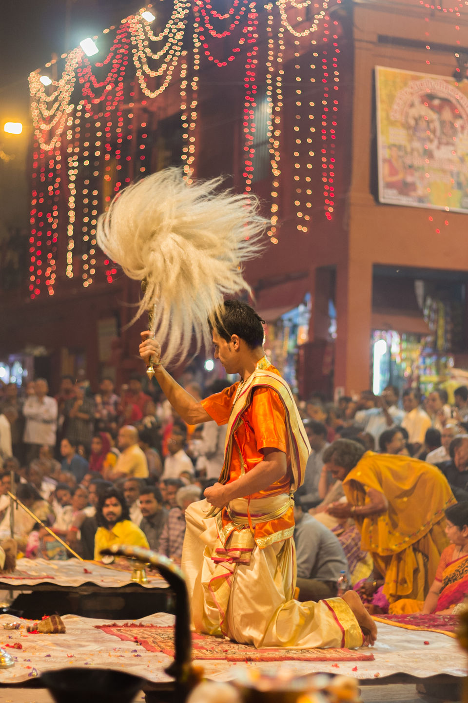 Photo of Dashashwamedh Ghat, Varanasi, Uttar Pradesh, India by Ash Kapoor