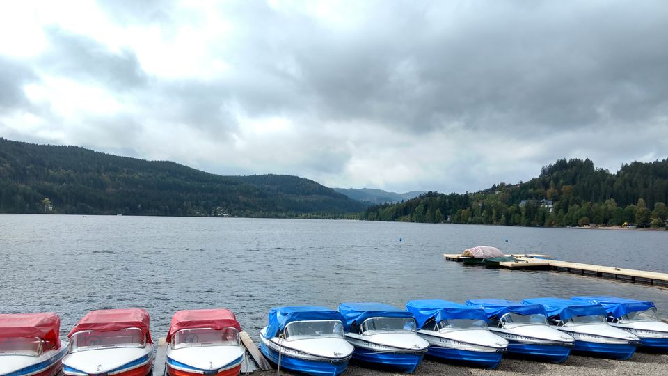 Photo of Titisee Lake, Strandbadstraße, Titisee-Neustadt, Germany by Priyank Aggarwal
