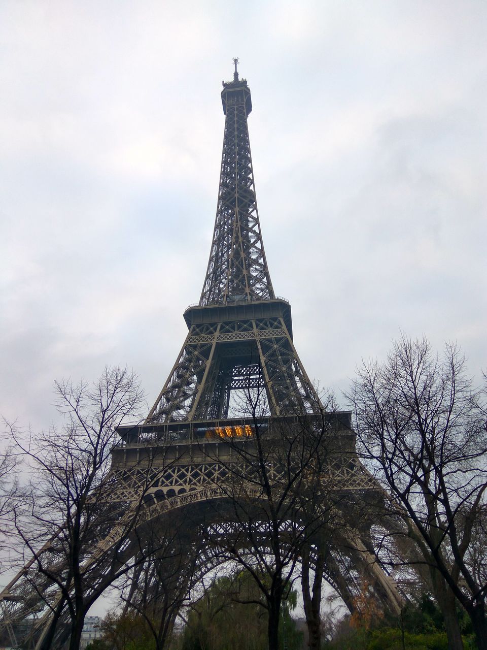 Photo of Eiffel Tower, Avenue Anatole France, Paris, France by Priyank Aggarwal