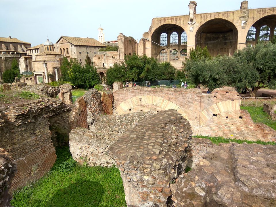Photo of Roman Forum, Via della Salara Vecchia, Rome, Metropolitan City of Rome, Italy by Priyank Aggarwal