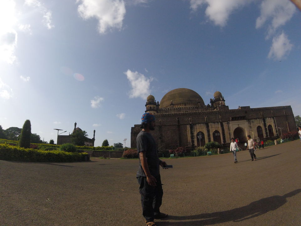Photo of Gol Gumbaz, Vijayapura, Karnataka, India by Kishore Singh Fartiyal