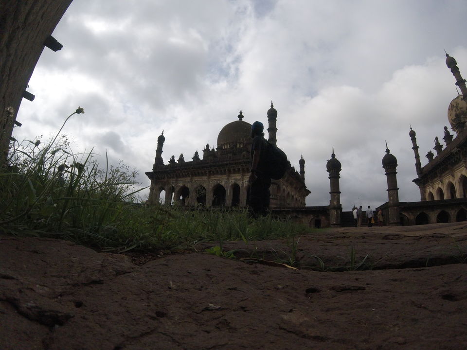 Photo of Ibrahim Rauza Masjid, Shastri Nagar, Vijayapura, Karnataka, India by Kishore Singh Fartiyal