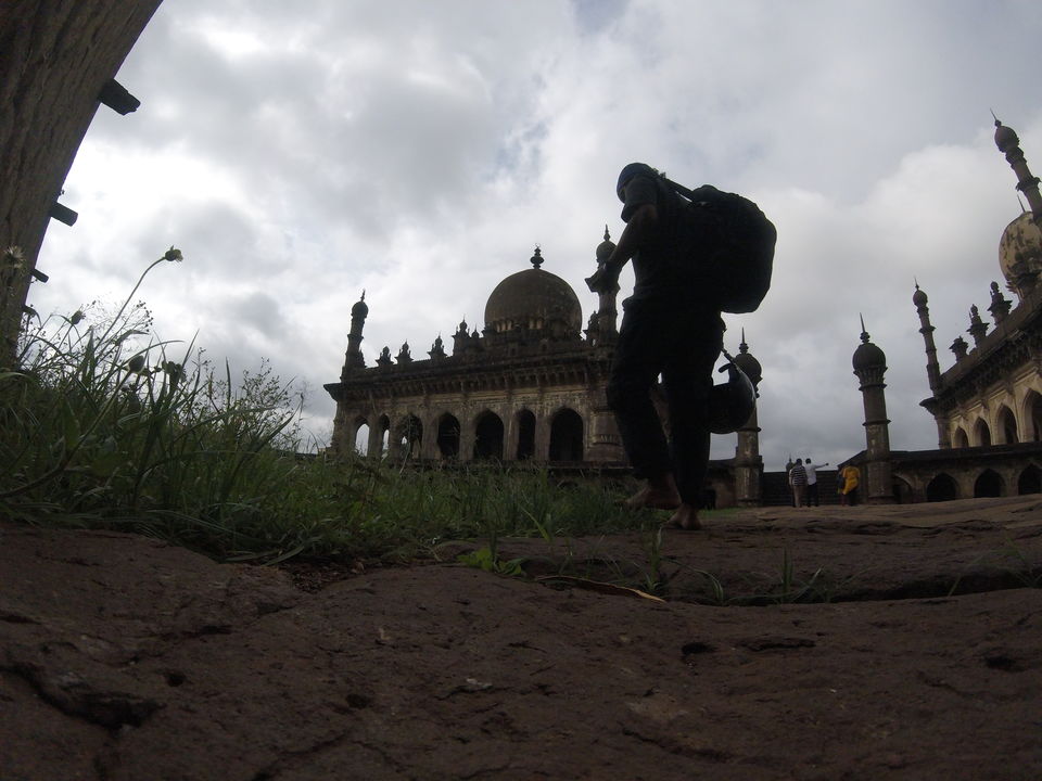 Photo of Ibrahim Rauza Masjid, Shastri Nagar, Vijayapura, Karnataka, India by Kishore Singh Fartiyal