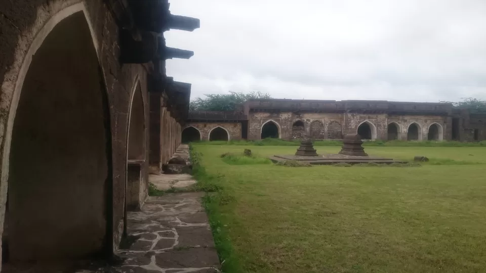 Photo of Ibrahim Rauza Masjid, Shastri Nagar, Vijayapura, Karnataka, India by Kishore Singh Fartiyal