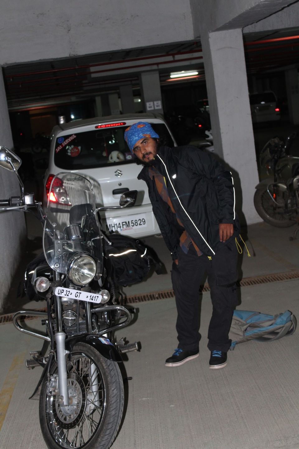 Photo of 2 > 4, traveling alone through Western India: Day 1, starting off by Kishore Singh Fartiyal