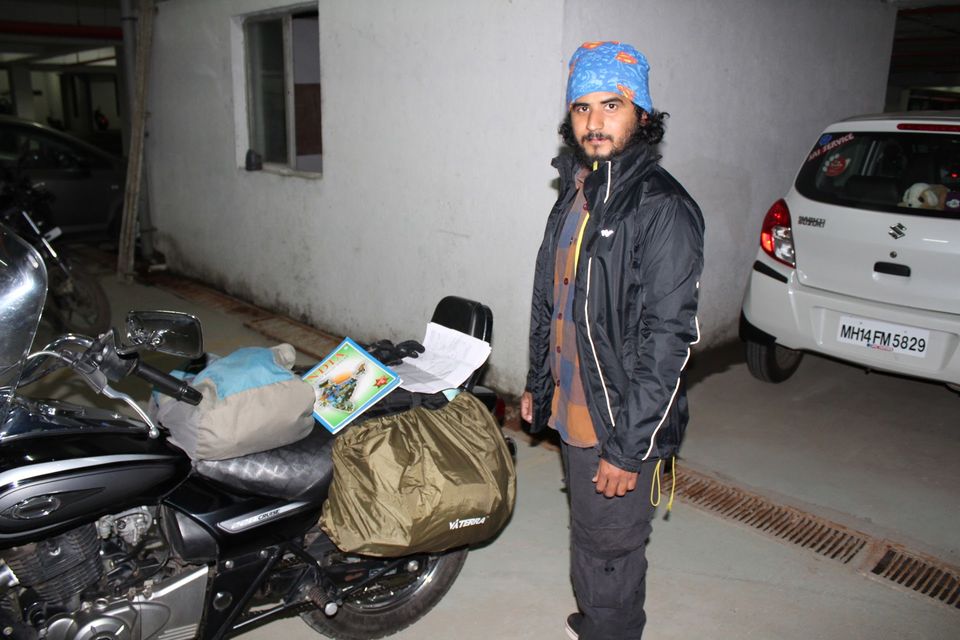 Photo of 2 > 4, traveling alone through Western India: Day 1, starting off by Kishore Singh Fartiyal
