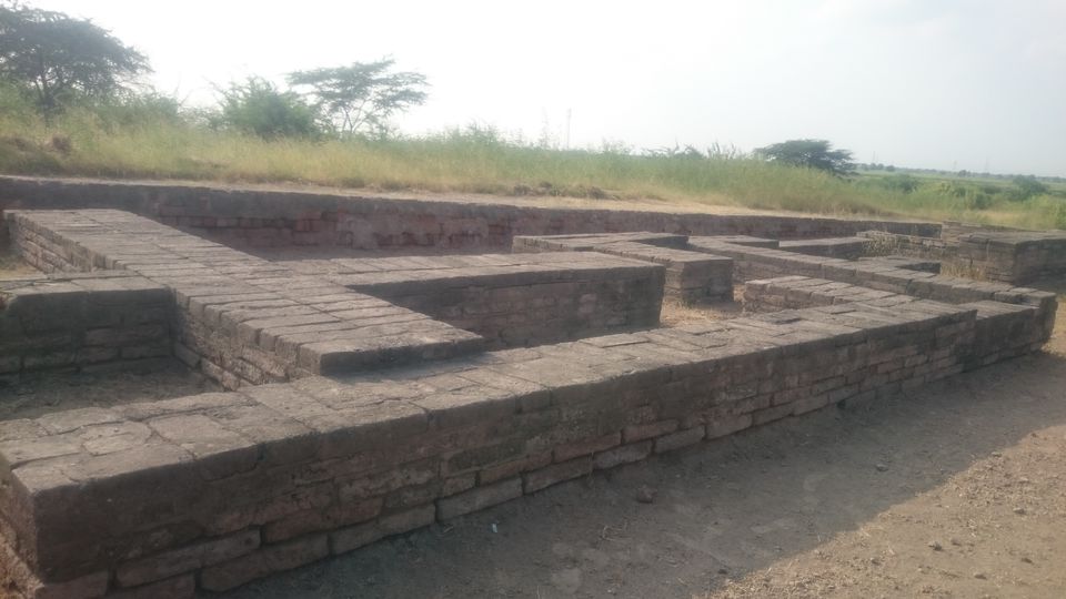 Photo of 2 > 4, traveling alone through Western India: Day 3, Lothal: the first city with a dockyard in India by Kishore Singh Fartiyal