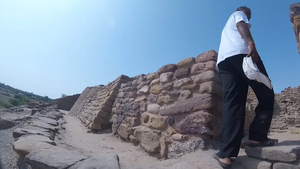 Photo of 2 > 4, traveling alone through Western India: Day 4, Dholavira: Ruins of the lost civilization by Kishore Singh Fartiyal