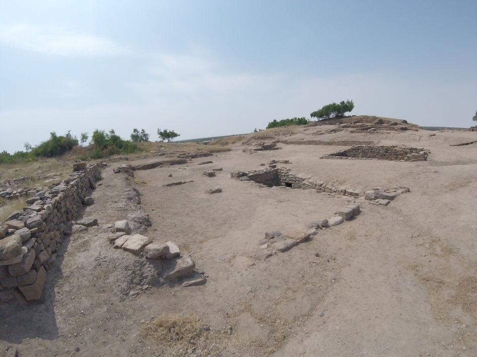 Photo of 2 > 4, traveling alone through Western India: Day 4, Dholavira: Ruins of the lost civilization by Kishore Singh Fartiyal
