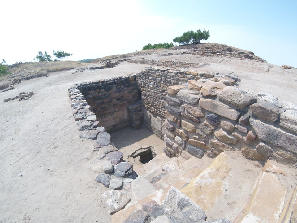 Photo of 2 > 4, traveling alone through Western India: Day 4, Dholavira: Ruins of the lost civilization by Kishore Singh Fartiyal