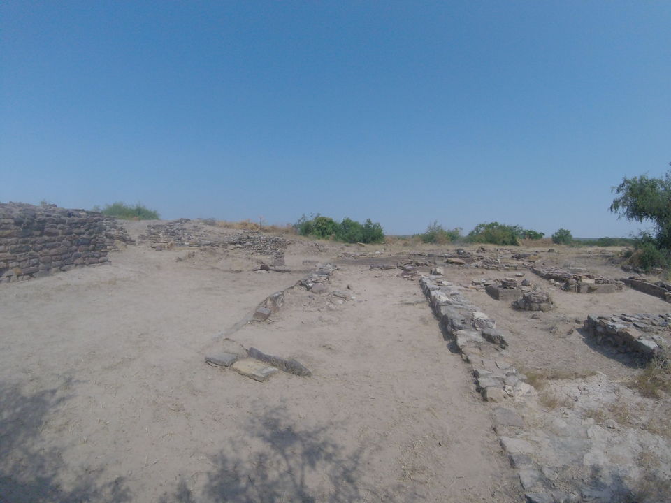 Photo of 2 > 4, traveling alone through Western India: Day 4, Dholavira: Ruins of the lost civilization by Kishore Singh Fartiyal