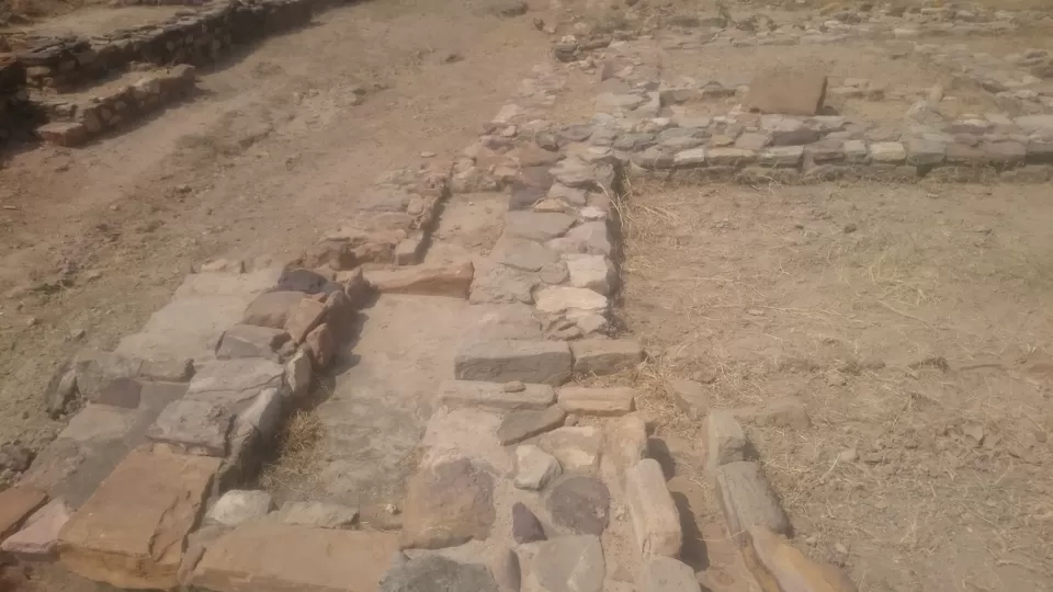 Photo of 2 > 4, traveling alone through Western India: Day 4, Dholavira: Ruins of the lost civilization by Kishore Singh Fartiyal