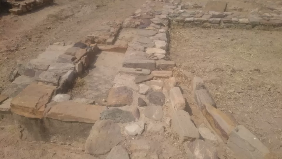 Photo of 2 > 4, traveling alone through Western India: Day 4, Dholavira: Ruins of the lost civilization by Kishore Singh Fartiyal