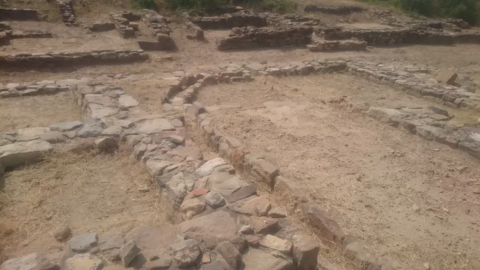 Photo of 2 > 4, traveling alone through Western India: Day 4, Dholavira: Ruins of the lost civilization by Kishore Singh Fartiyal