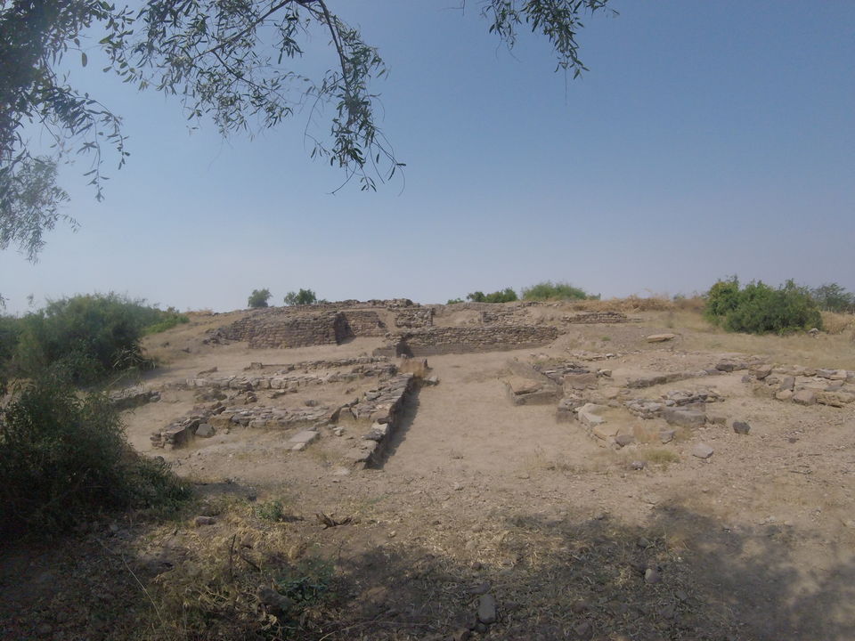Photo of 2 > 4, traveling alone through Western India: Day 4, Dholavira: Ruins of the lost civilization by Kishore Singh Fartiyal