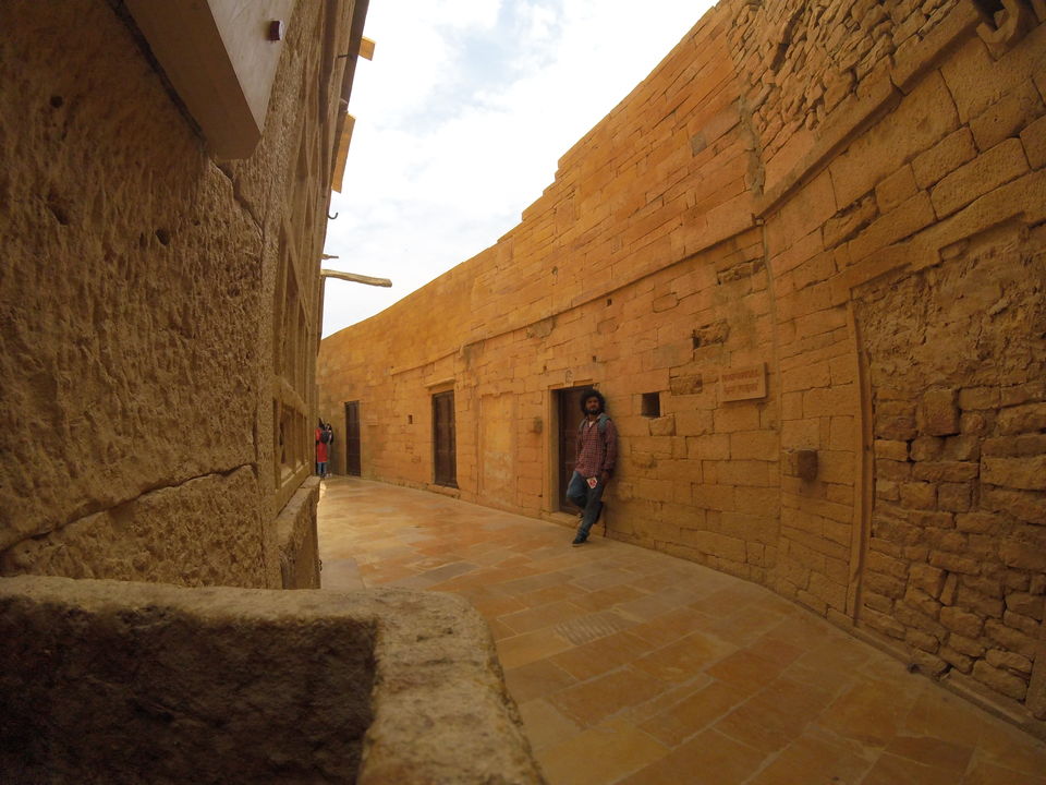 Photo of 2 > 4, traveling alone through Western India: Day 5, Jaisalmer: Golden city of India by Kishore Singh Fartiyal