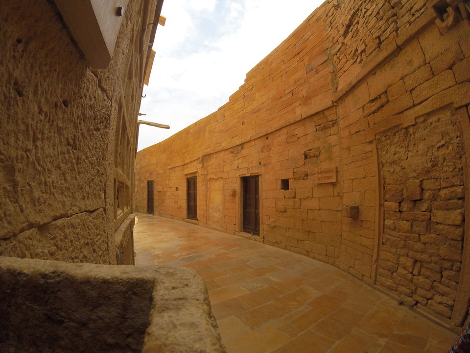 Photo of 2 > 4, traveling alone through Western India: Day 5, Jaisalmer: Golden city of India by Kishore Singh Fartiyal