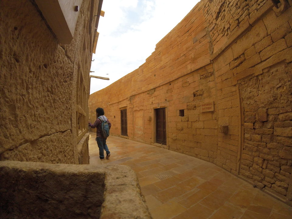 Photo of 2 > 4, traveling alone through Western India: Day 5, Jaisalmer: Golden city of India by Kishore Singh Fartiyal
