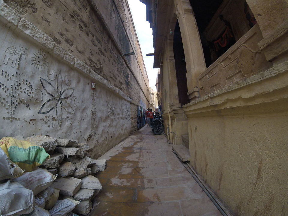 Photo of 2 > 4, traveling alone through Western India: Day 5, Jaisalmer: Golden city of India by Kishore Singh Fartiyal