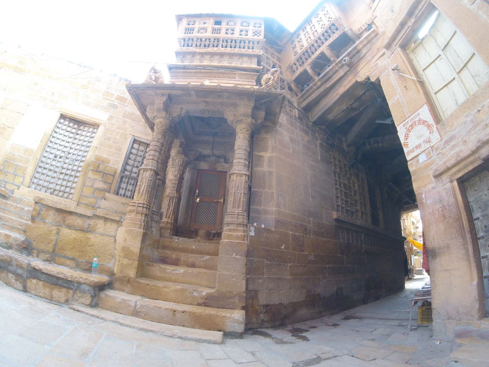 Photo of 2 > 4, traveling alone through Western India: Day 5, Jaisalmer: Golden city of India by Kishore Singh Fartiyal