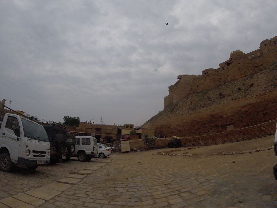 Photo of 2 > 4, traveling alone through Western India: Day 5, Jaisalmer: Golden city of India by Kishore Singh Fartiyal