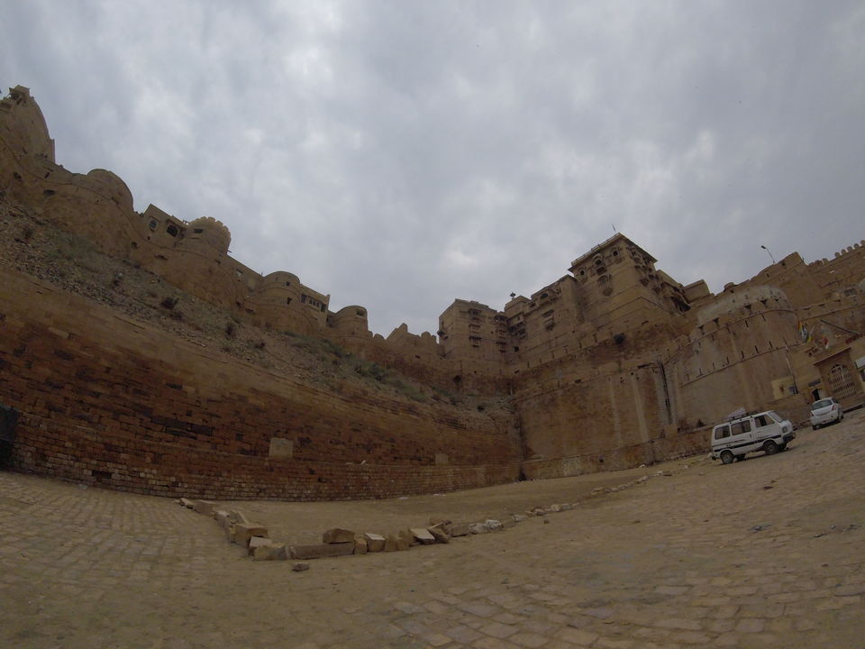Photo of 2 > 4, traveling alone through Western India: Day 5, Jaisalmer: Golden city of India by Kishore Singh Fartiyal